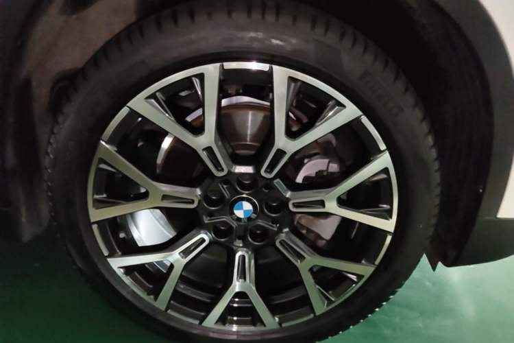Used BMW X1 2022 xDrive25Li Luxury Model Left Front Wheel Hub