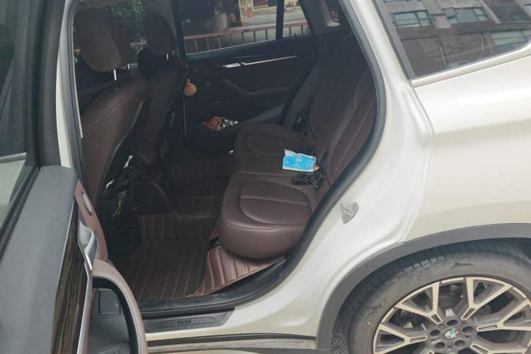 Used BMW X1 2022 Updated xDrive25Li Premium Edition Left Rear Seat