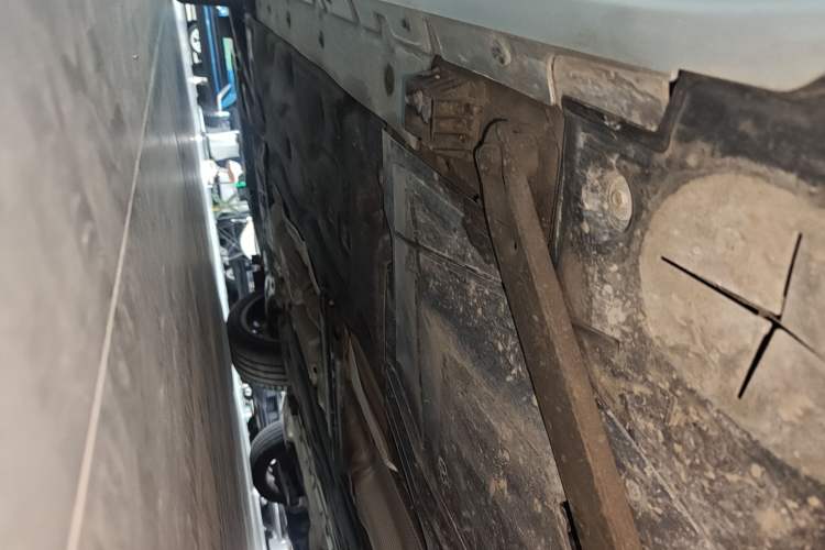 Used BMW X1 2022 Updated xDrive25Li Premium Edition Left Side Sill