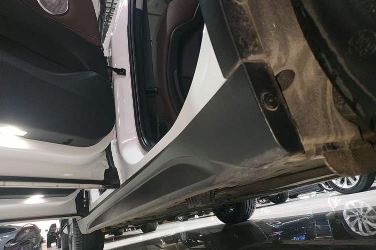 Used BMW X1 2022 sDrive25Li Leading Model Left Side Sill