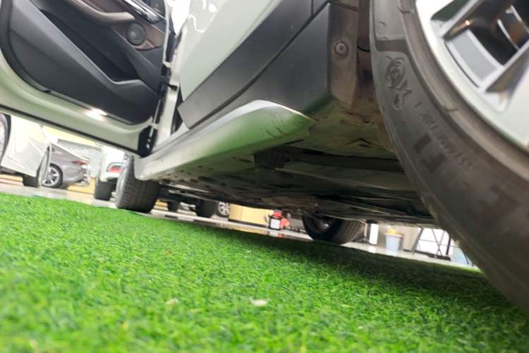Used BMW X1 2022 Updated xDrive25Li Premium Edition Left Side Sill