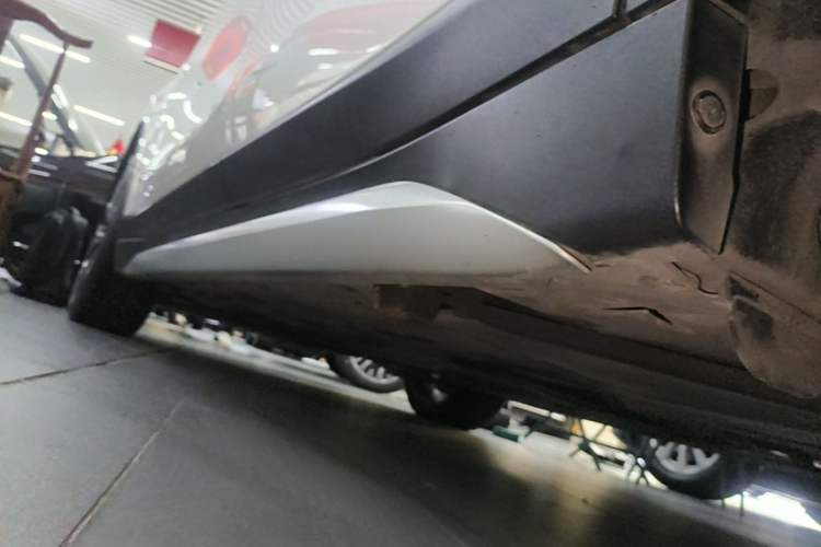 Used BMW X1 2022 xDrive25Li Luxury Model Left Side Sill