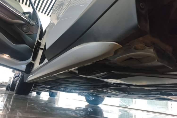 Used BMW X1 2022 Updated xDrive25Li Premium Edition Left Side Sill