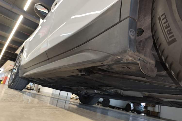 Used BMW X1 2022 sDrive25Li Leading Model Left Side Sill