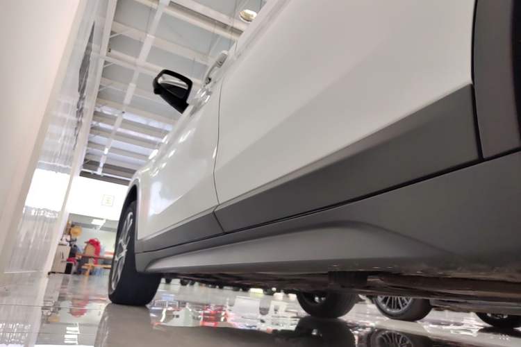 Used BMW X1 2022 sDrive25Li Leading Model Left Side Sill