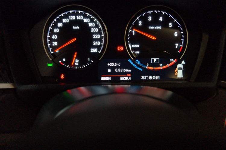 Used BMW X1 2022 sDrive25Li Leading Model Odometer Close Up