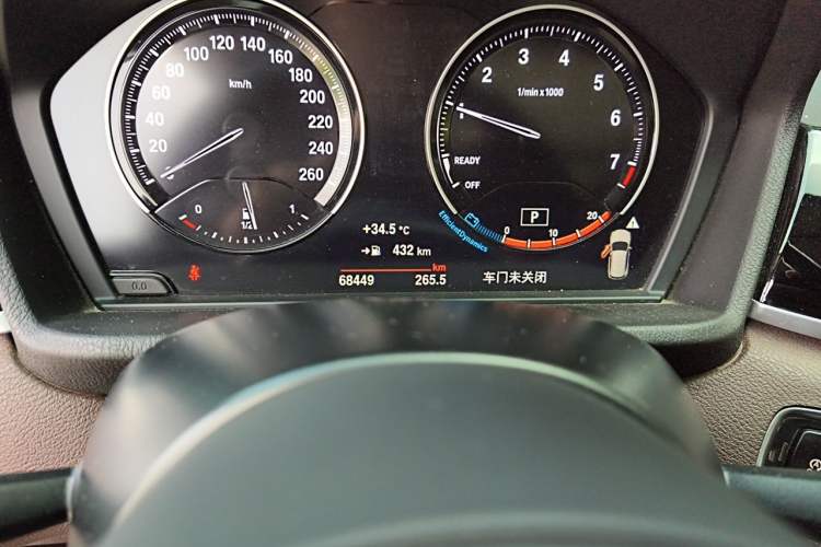 Used BMW X1 2022 sDrive25Li Leading Model Odometer Close Up