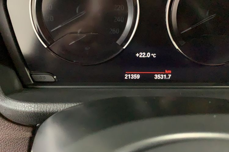 Used BMW X1 2022 sDrive25Li Leading Model Odometer Close Up