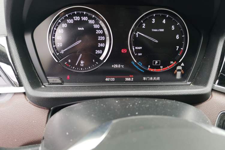 Used BMW X1 2022 sDrive20Li Fashion Model Odometer Close Up