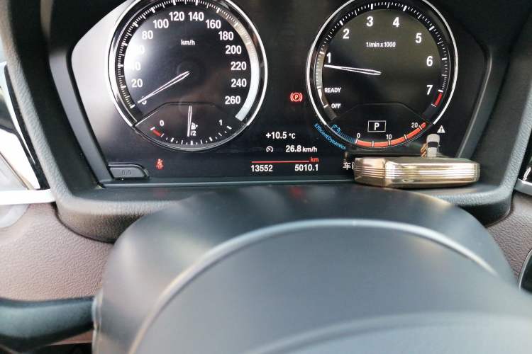 Used BMW X1 2022 sDrive25Li Leading Model Odometer Close Up