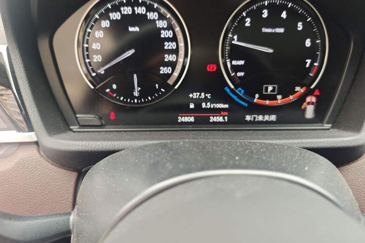 Used BMW X1 2022 sDrive25Li Leading Model Odometer Close Up