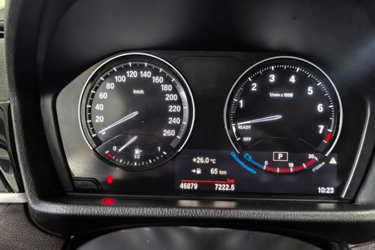 Used BMW X1 2022 sDrive25Li Leading Model Odometer Close Up