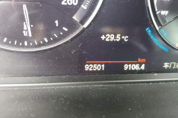 Used BMW X1 2022 sDrive25Li Leading Model Odometer Close Up