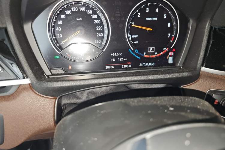 Used BMW X1 2022 sDrive20Li Fashion Model Odometer Close Up