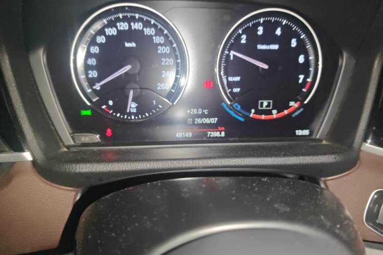 Used BMW X1 2022 sDrive25Li Leading Model Odometer Close Up