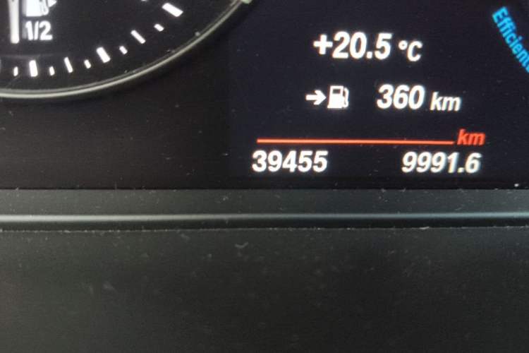 Used BMW X1 2022 sDrive25Li Leading Model Odometer Close Up