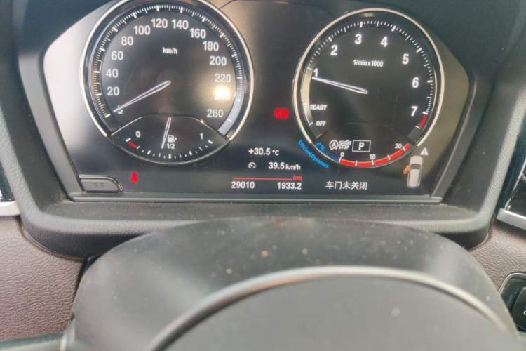 Used BMW X1 2022 sDrive25Li Leading Model Odometer Close Up
