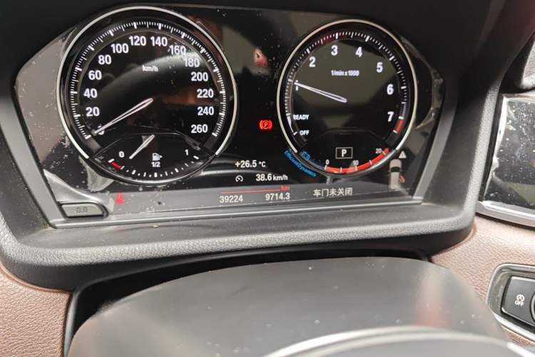 Used BMW X1 2022 sDrive20Li Fashion Model Odometer Close Up