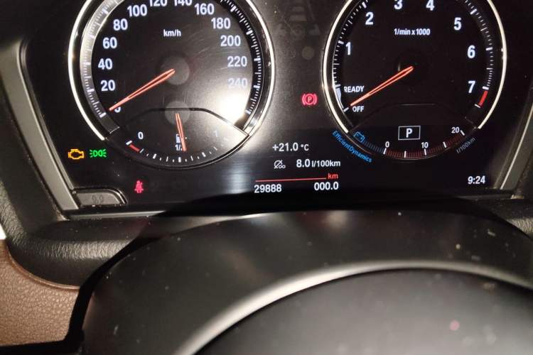 Used BMW X1 2022 sDrive25Li Leading Model Odometer Close Up
