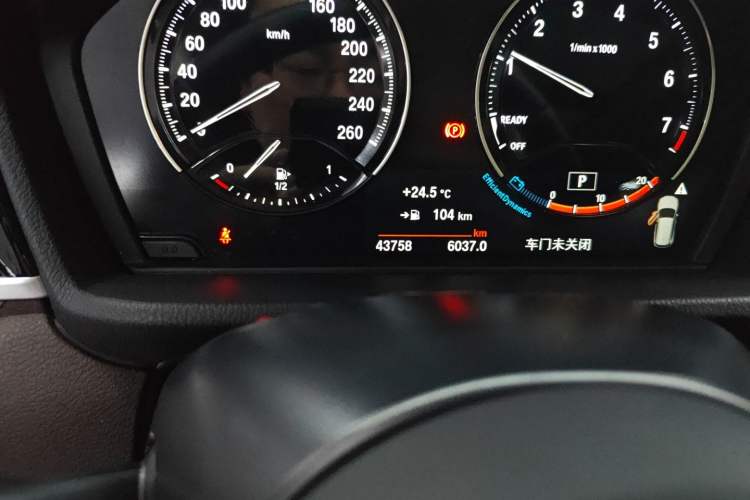 Used BMW X1 2022 sDrive25Li Leading Model Odometer Close Up