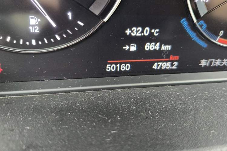 Used BMW X1 2022 sDrive25Li Leading Model Odometer Close Up