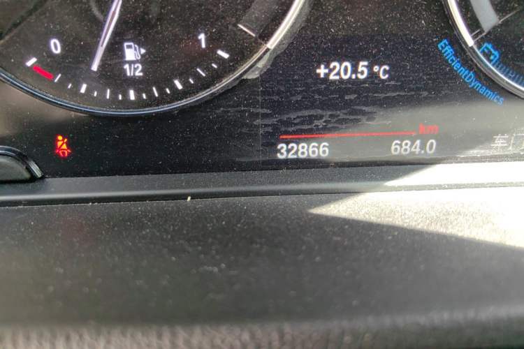 Used BMW X1 2022 sDrive25Li Leading Model Odometer Close Up