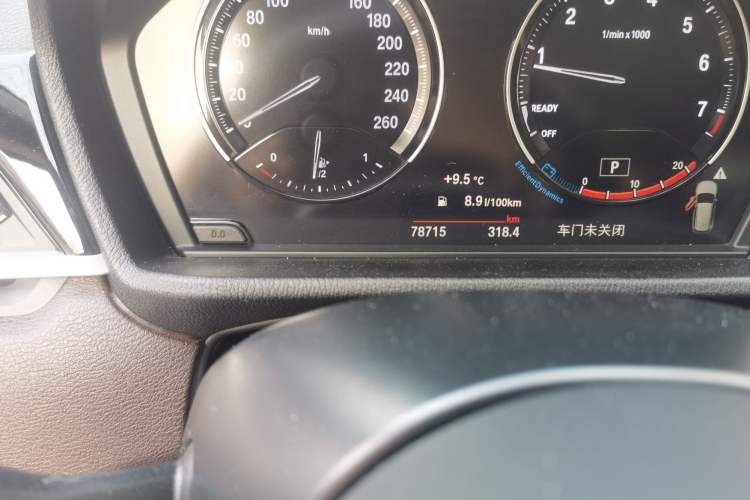 Used BMW X1 2022 sDrive25Li Leading Model Odometer Close Up