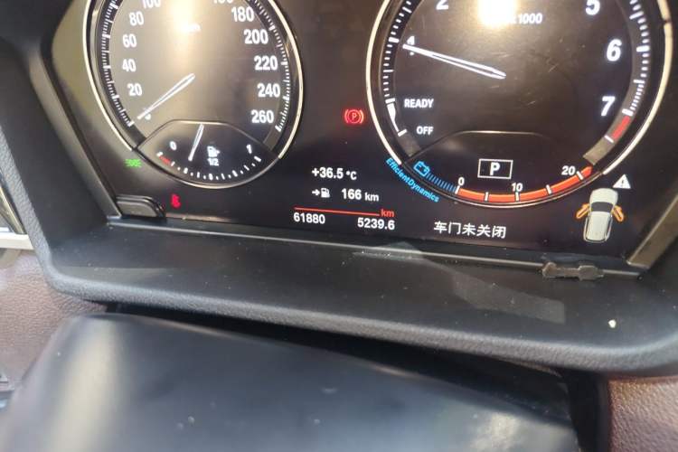 Used BMW X1 2022 sDrive25Li Leading Model Odometer Close Up