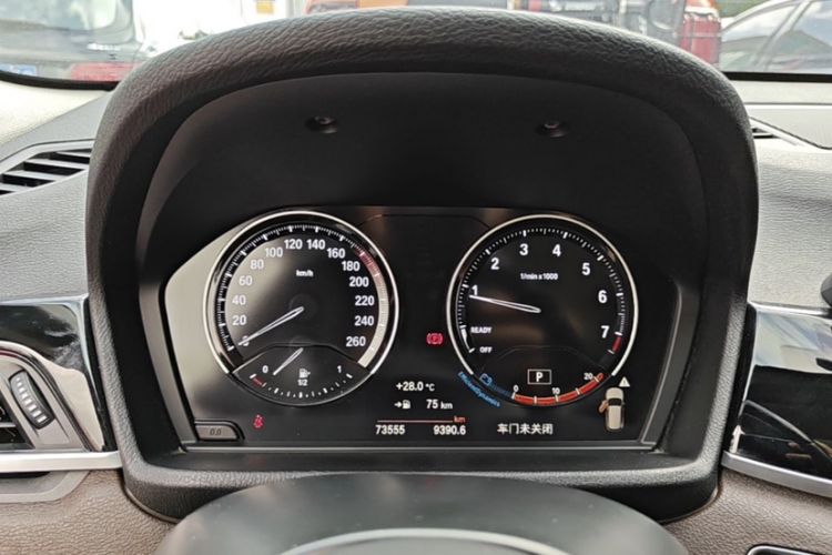 Used BMW X1 2022 sDrive25Li Leading Model Odometer Close Up