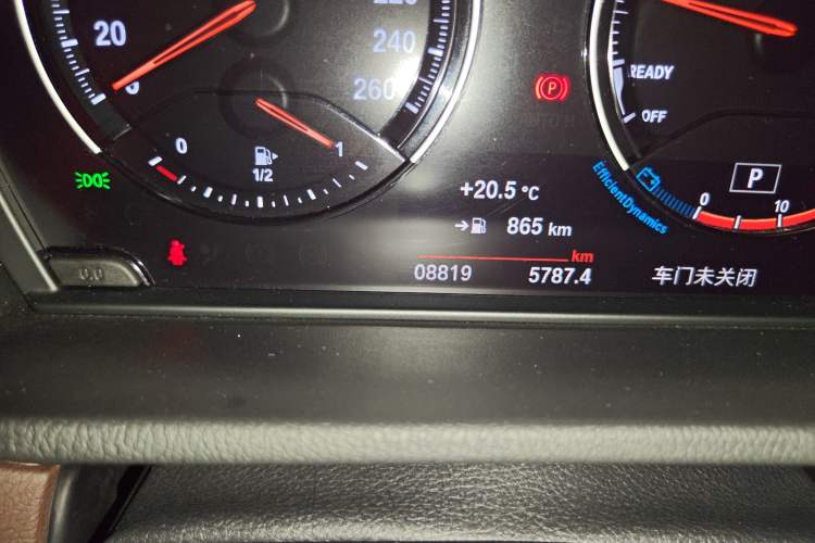 Used BMW X1 2022 sDrive25Li Leading Model Odometer Close Up