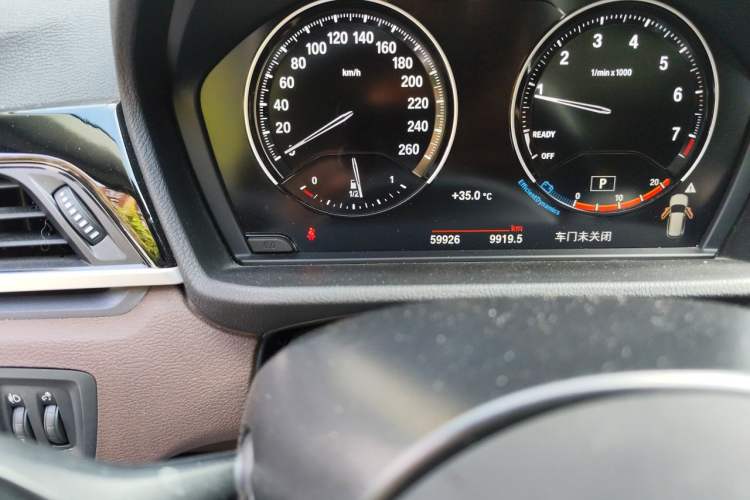 Used BMW X1 2022 sDrive25Li Leading Model Odometer Close Up