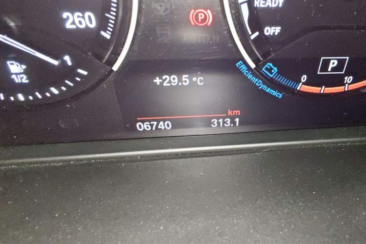 Used BMW X1 2022 sDrive25Li Leading Model Odometer Close Up