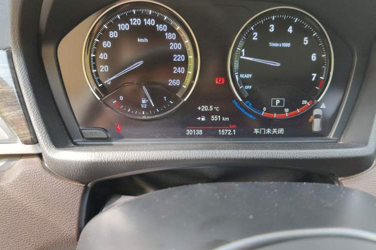 Used BMW X1 2022 sDrive25Li Leading Model Odometer Close Up
