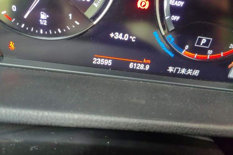 Used BMW X1 2022 sDrive25Li Leading Model Odometer Close Up