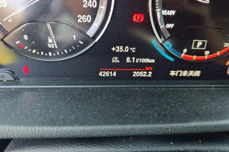 Used BMW X1 2022 sDrive25Li Leading Model Odometer Close Up