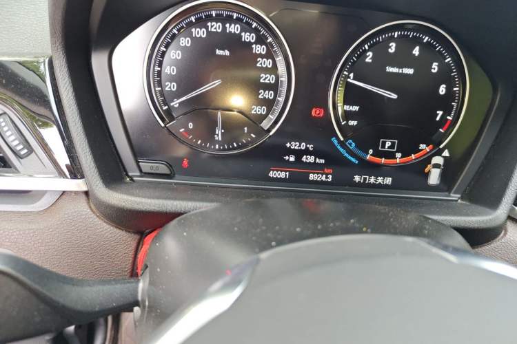 Used BMW X1 2022 sDrive20Li Fashion Model Odometer Close Up