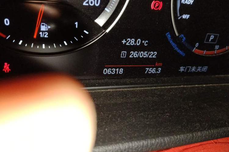 Used BMW X1 2022 sDrive25Li Leading Model Odometer Close Up