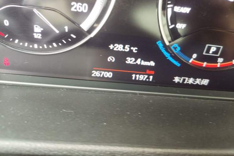 Used BMW X1 2022 sDrive20Li Fashion Model Odometer Close Up
