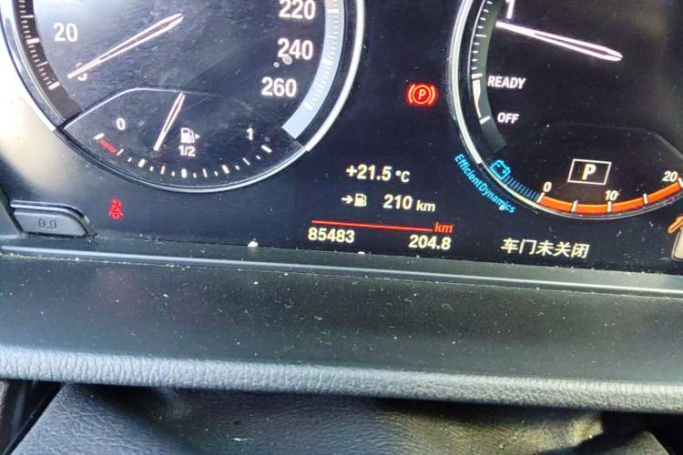 Used BMW X1 2022 sDrive25Li Leading Model Odometer Close Up