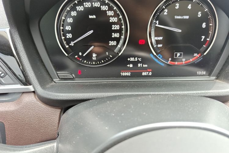 Used BMW X1 2022 sDrive25Li Leading Model Odometer Close Up