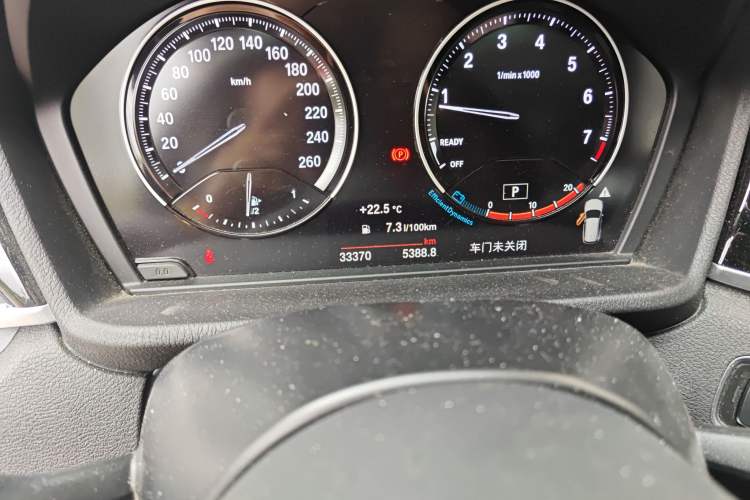 Used BMW X1 2022 sDrive25Li Leading Model Odometer Close Up