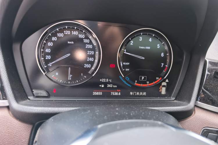 Used BMW X1 2022 sDrive20Li Fashion Model Odometer Close Up
