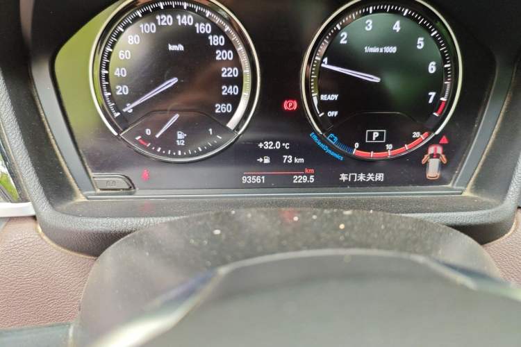 Used BMW X1 2022 sDrive20Li Fashion Model Odometer Close Up