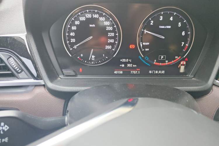 Used BMW X1 2022 sDrive20Li Fashion Model Odometer Close Up