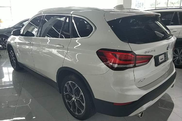 Used BMW X1 2022 sDrive25Li Leading Model Rear Left 45 Deg