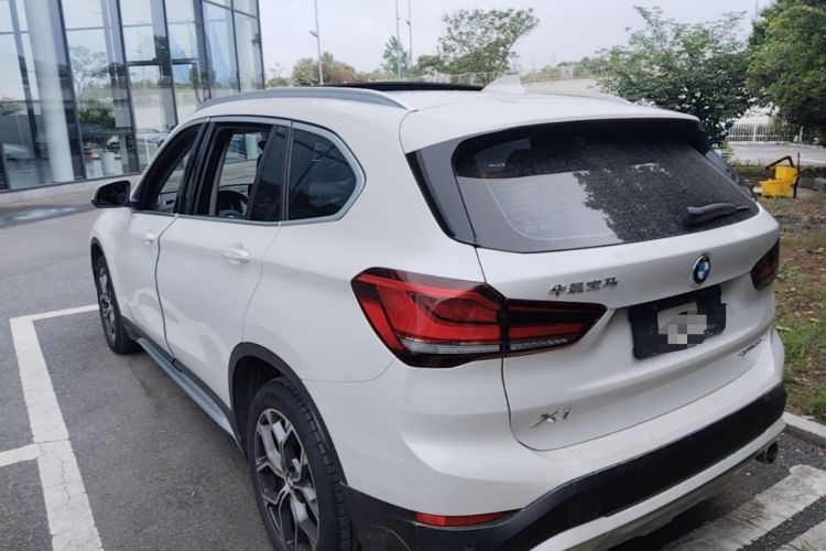Used BMW X1 2022 sDrive20Li Fashion Model Rear Left 45 Deg