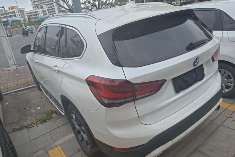 Used BMW X1 2022 sDrive20Li Fashion Model Rear Left 45 Deg