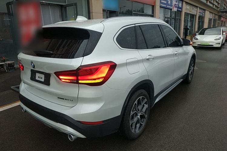 Used BMW X1 2022 sDrive20Li Fashion Model Rear Right 45 Deg