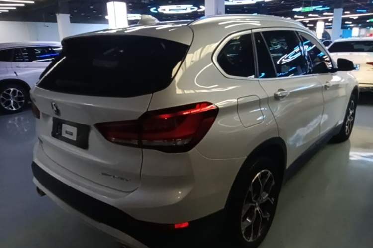 Used BMW X1 2022 sDrive25Li Leading Model Rear Right 45 Deg