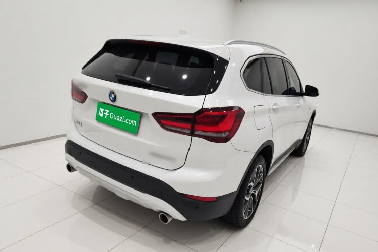 Used BMW X1 2022 sDrive20Li Fashion Model Rear Right 45 Deg